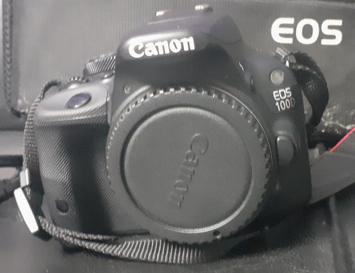 Canon EOS 100D