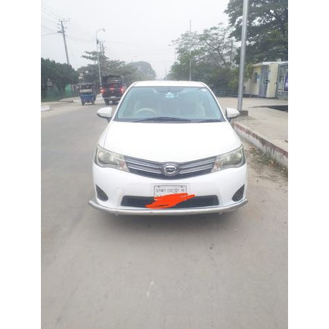 Toyota Axio 2012