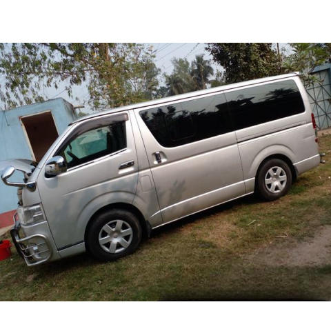 Toyta Hiace 2014