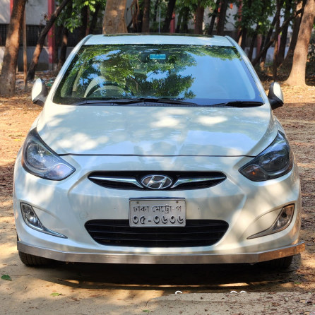 Hyundai Accent Blue 2012