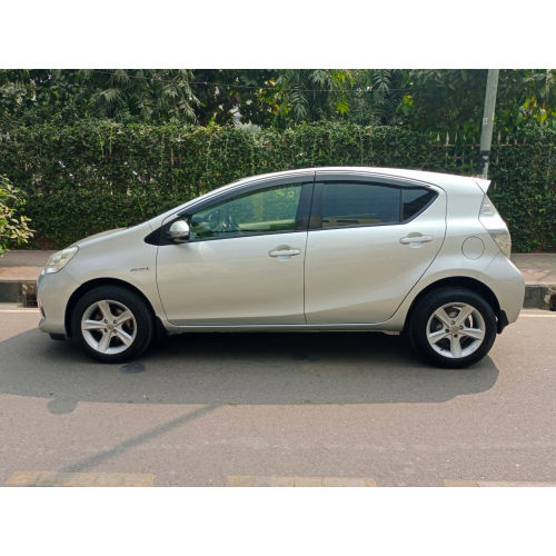 Toyota Aqua 2013
