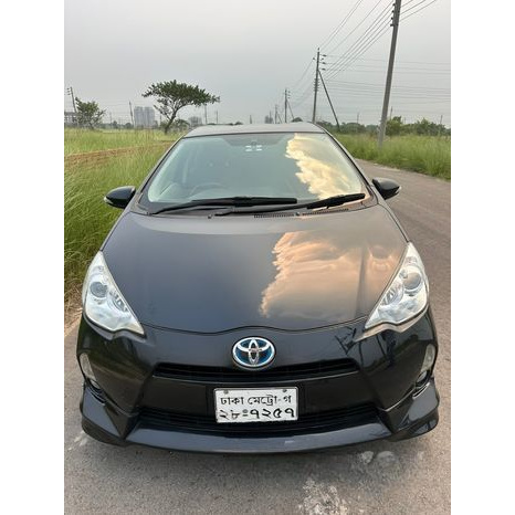 Toyota Aqua 2013
