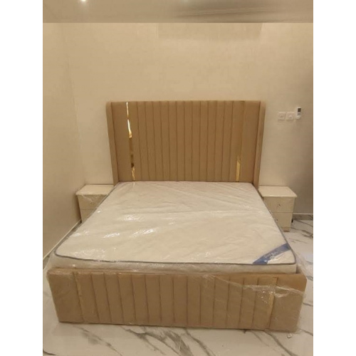 Luxurious Design Queen Size Bed