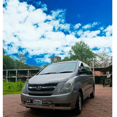 Hyundai H1 2012