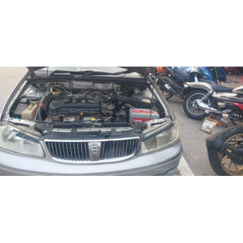 Nissan Sunny 2004