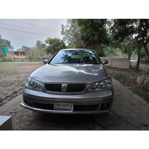 Nissan Bluebird 2004
