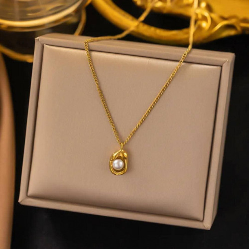 18K Gold Natural Freshwater Egg-Shaped Pearls Necklace