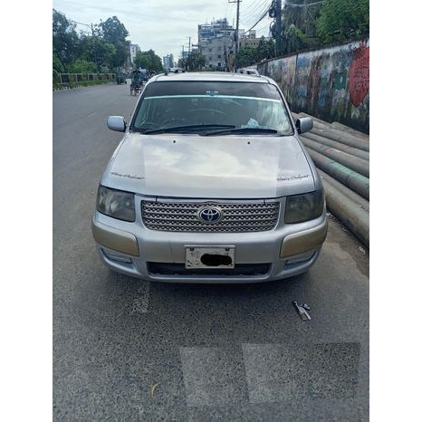 Toyota Succeed 2002