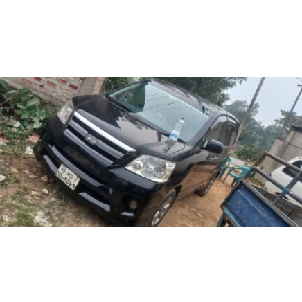 Toyota X Noah 2004