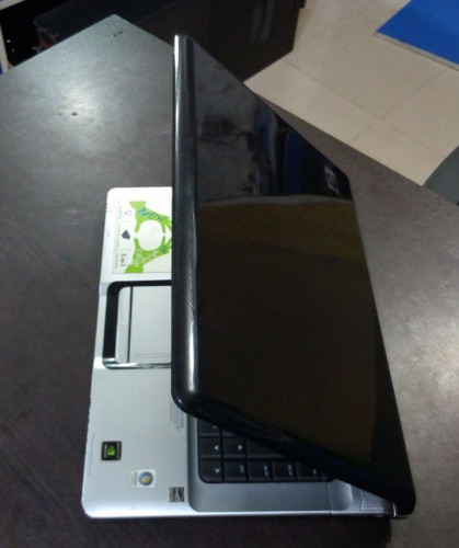 HP DV6000 Core 2 Duo 2GB RAM 320GB HDD Laptop